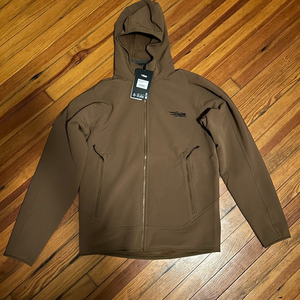 Sitka Alpha Fleece Hooded jacket
Cattail Brown 
Medium 
New with tags 
$165obo